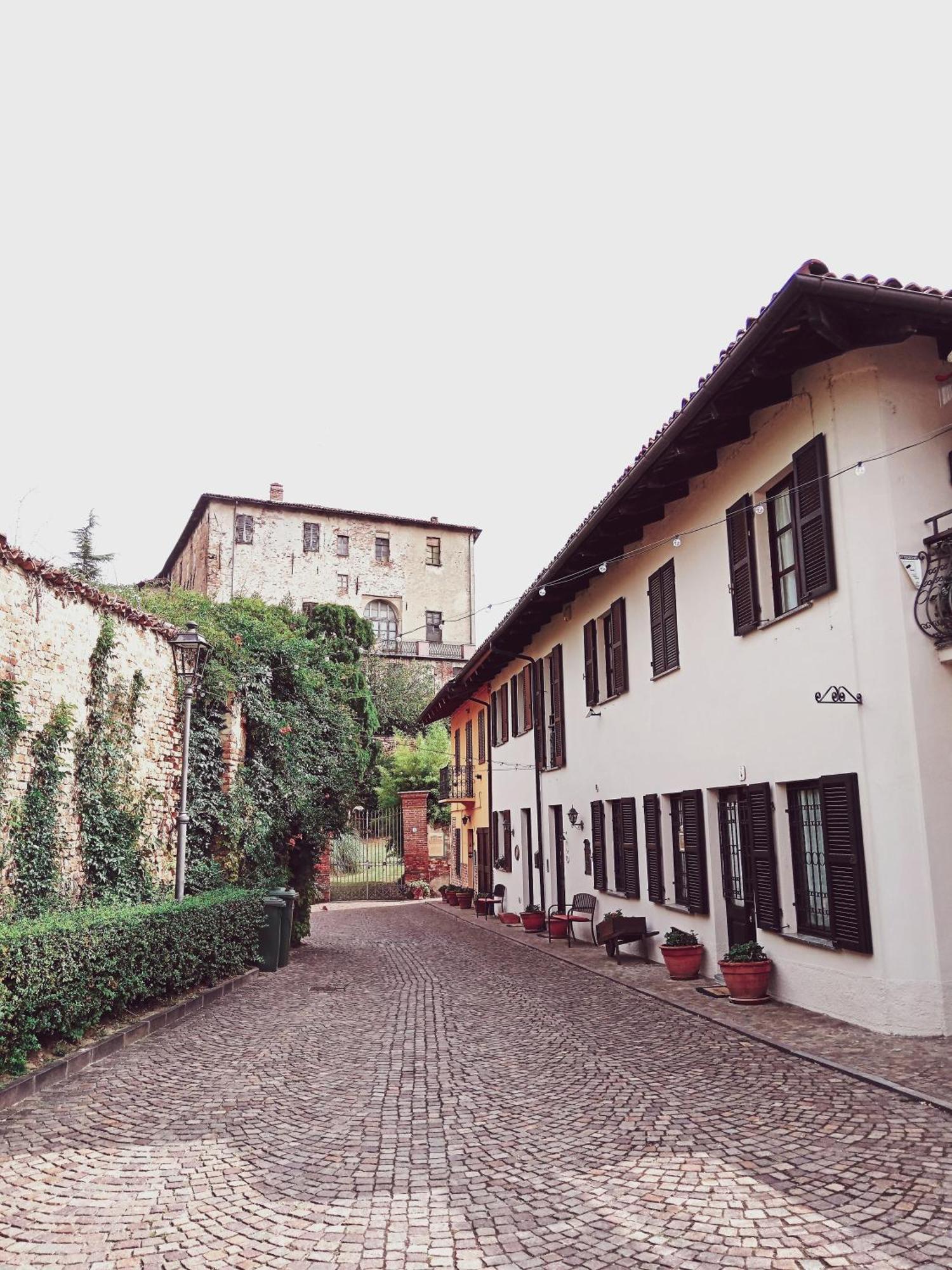 Teresa Belvedere Castellinaldo Exterior foto