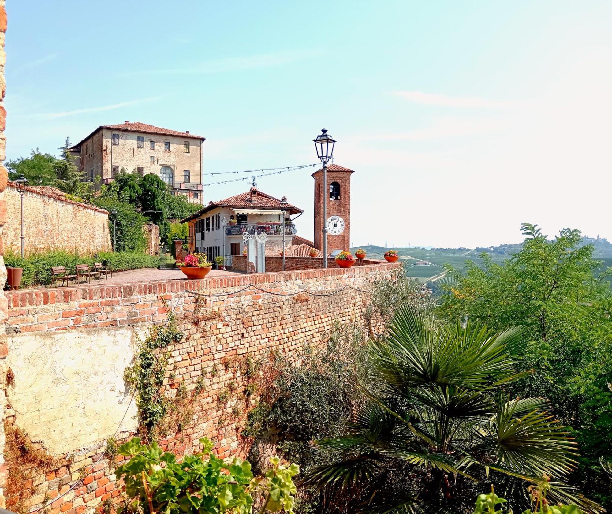 Teresa Belvedere Castellinaldo Exterior foto